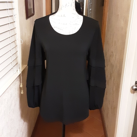 ALFANI Black Blouse Size S .runs. m - Picture 4 of 8